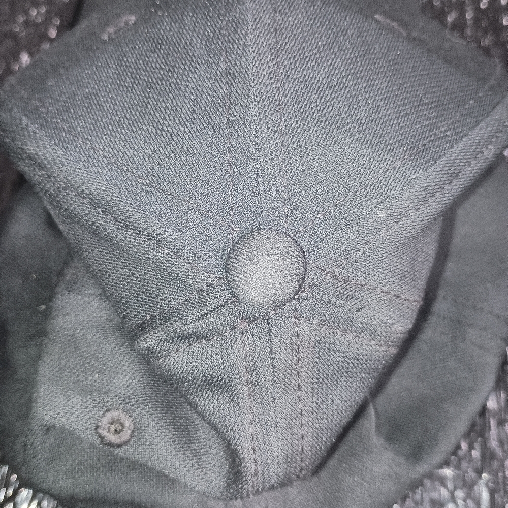 Under Armour White Athletic Hat Essential Accessory - Picture 14 of 15
